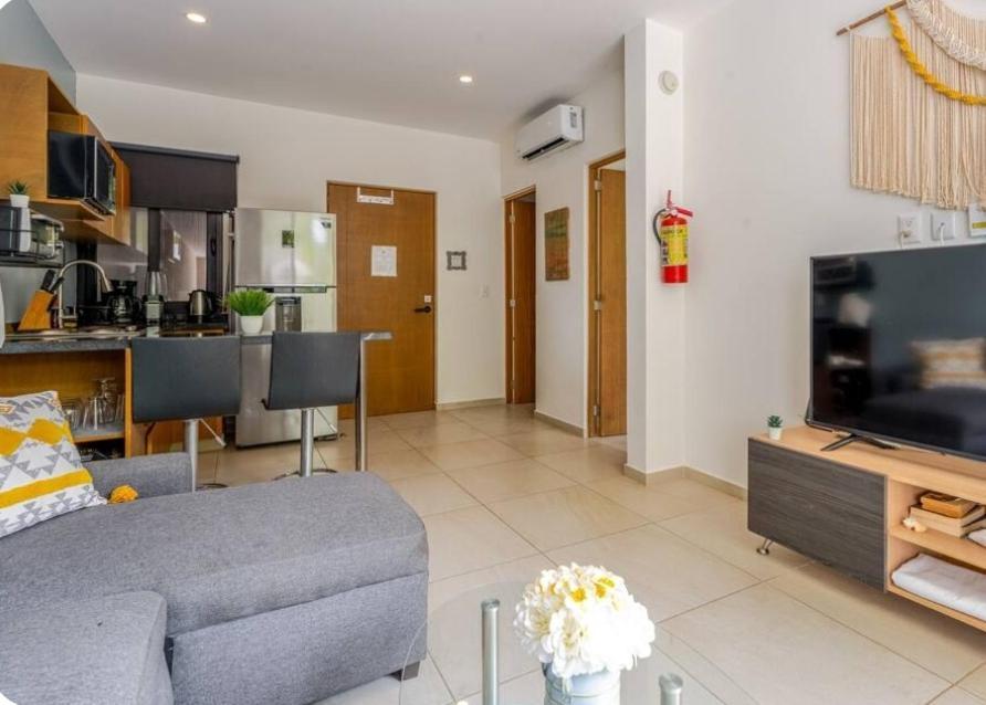 Modern 1 Bedroom Suite By Beach Great Location! Puerto Morelos Bagian luar foto